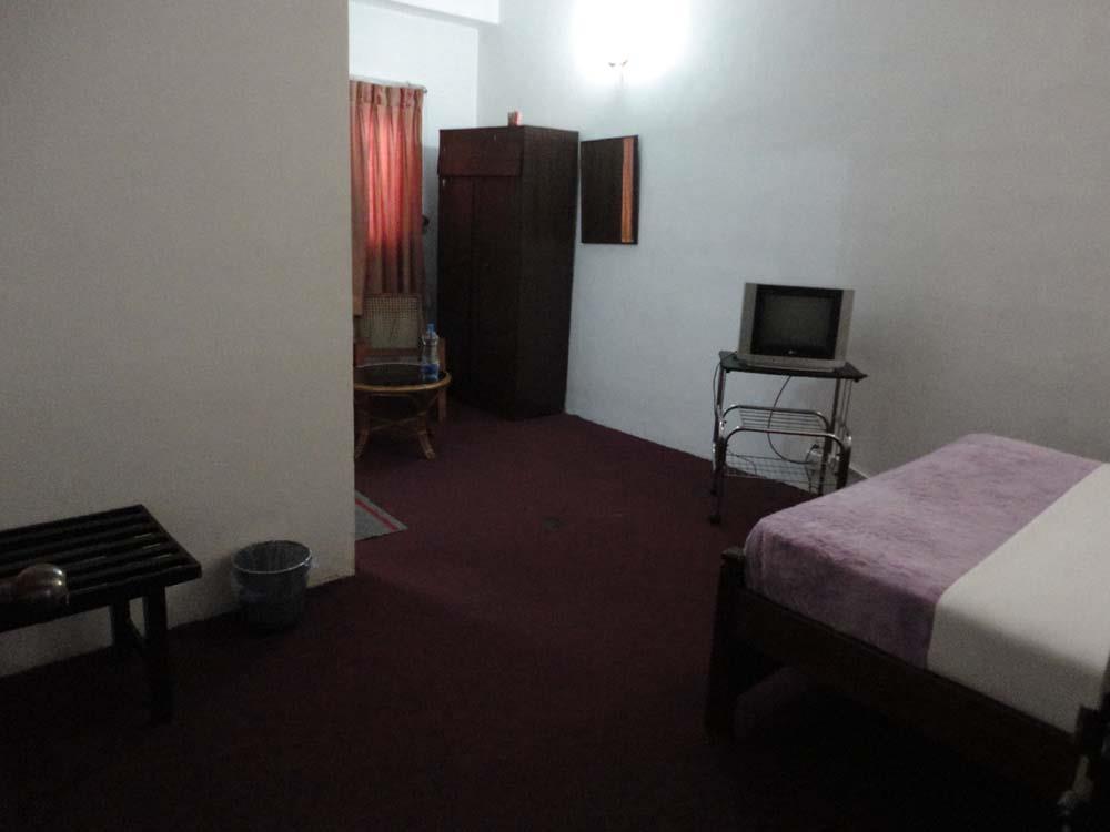 Milano Inn Нувара Елия Екстериор снимка