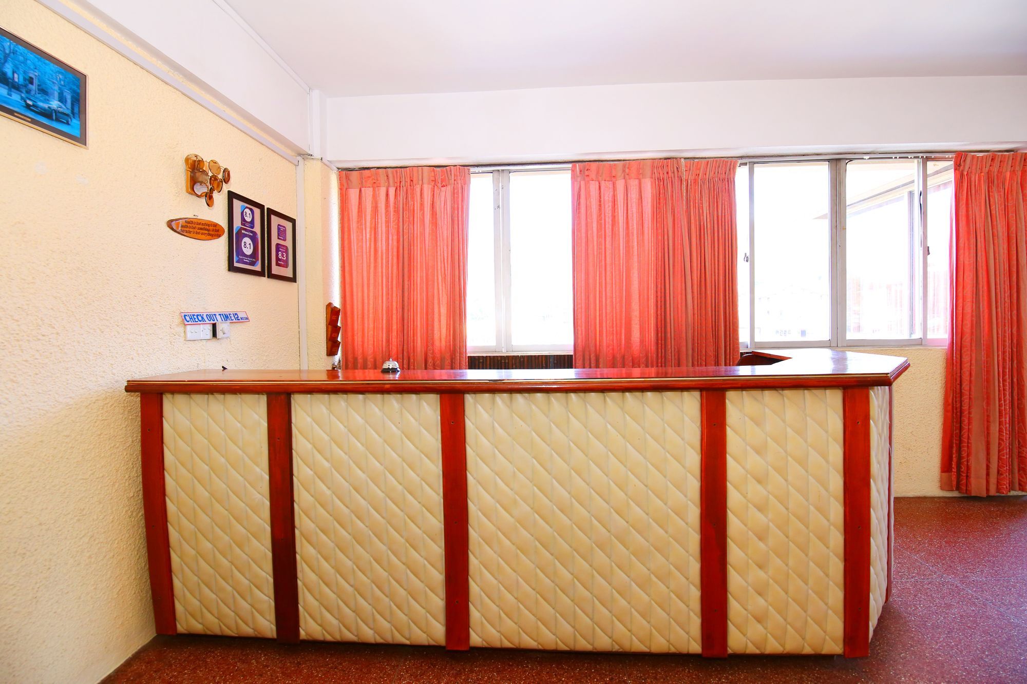 Milano Inn Нувара Елия Екстериор снимка