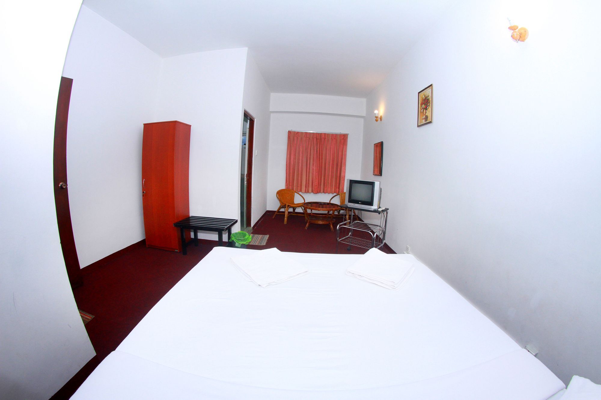 Milano Inn Нувара Елия Екстериор снимка